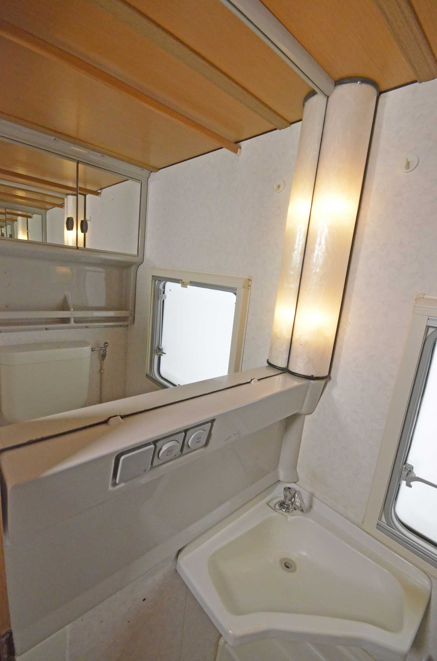 Union Lido - Den Caravans
